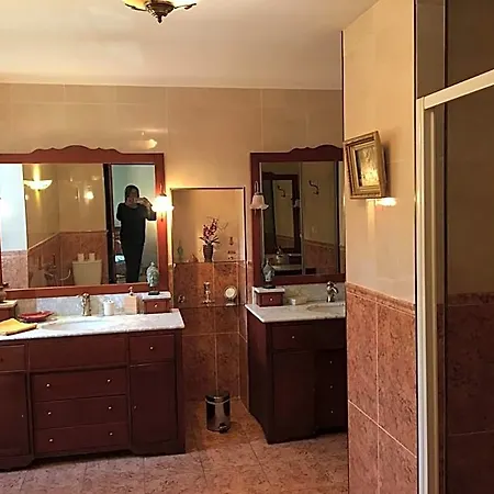 La Maison D'euterpe فندق مبيت وإفطار Sainte-Marie-dʼAlloix