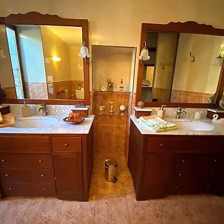 فندق مبيت وإفطار La Maison D'euterpe Sainte-Marie-dʼAlloix